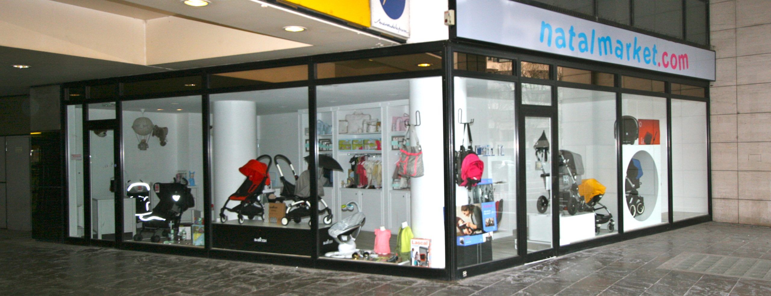 Où acheter une poussette cybex iris m air ?