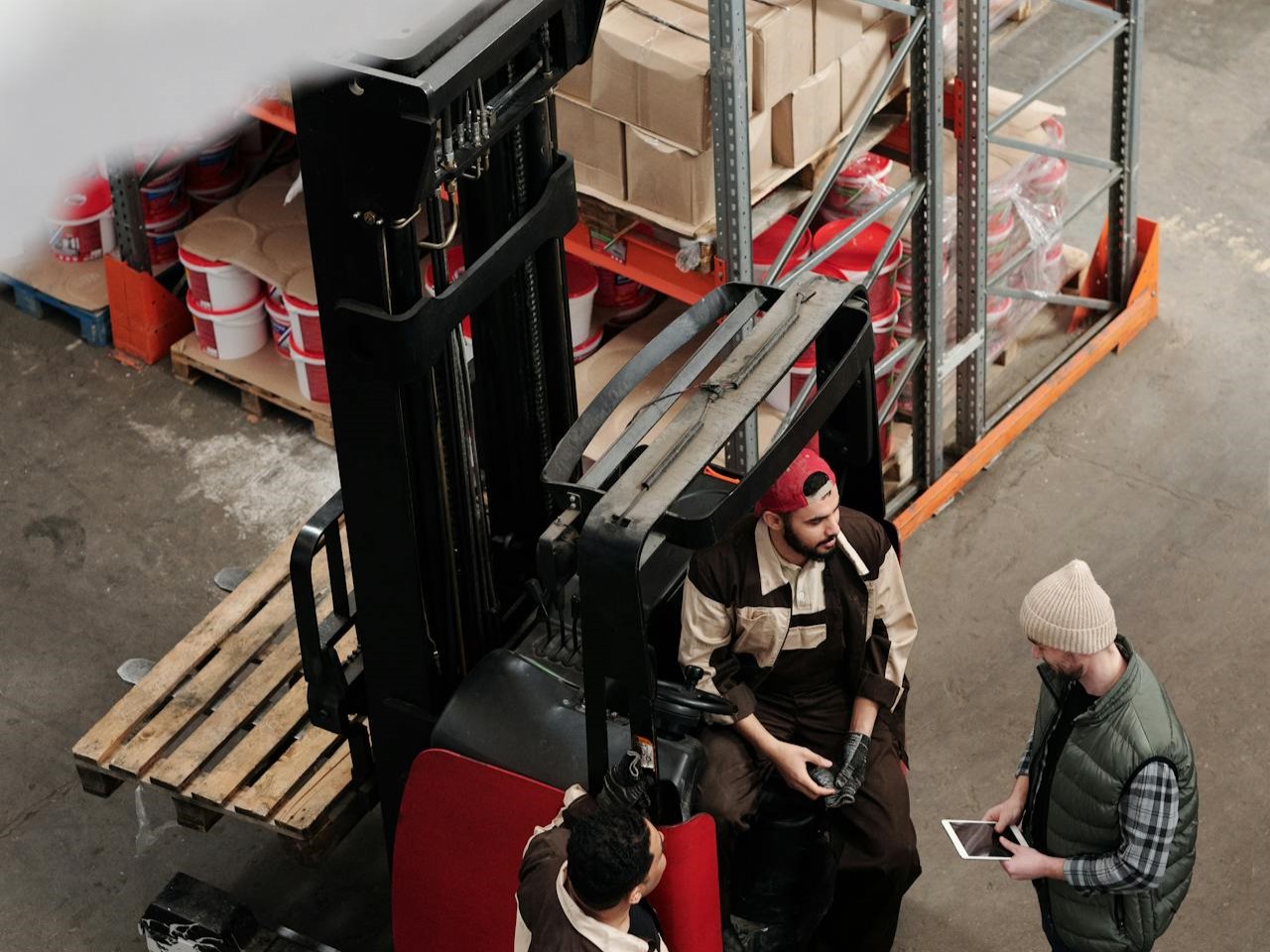 Allégez votre logistique d’entreprise avec Acteos !